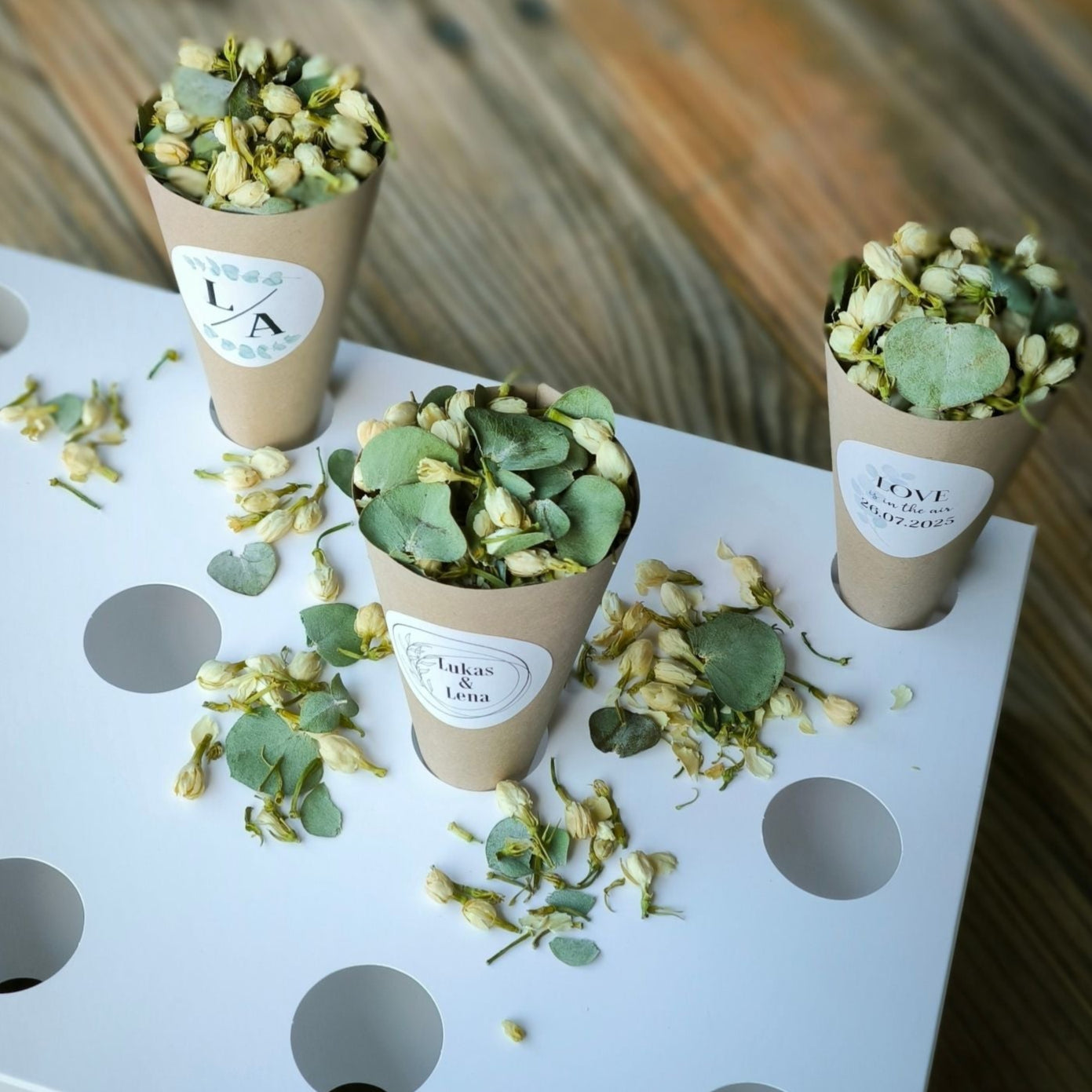 Blütenkonfetti Green Ivory in Cones