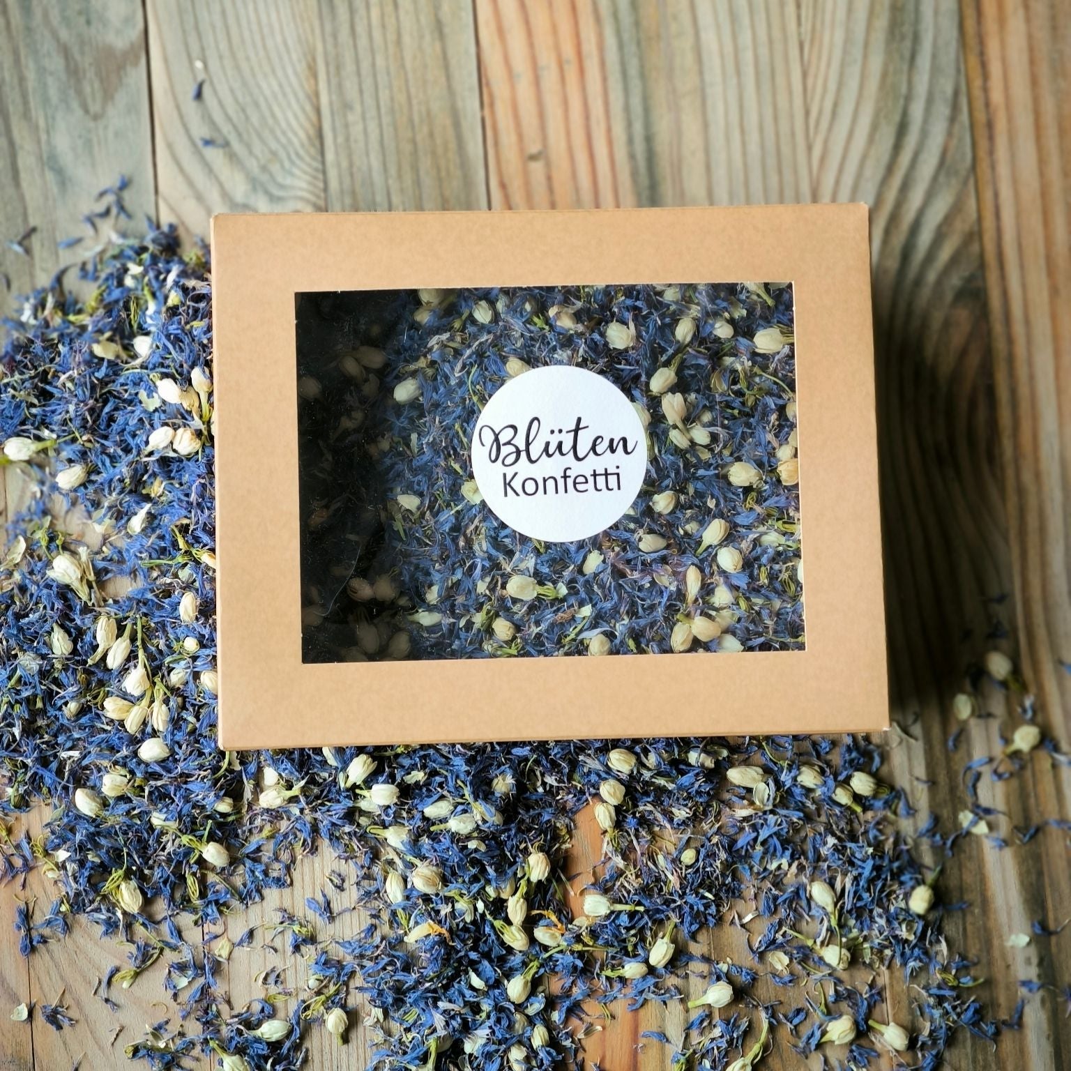 Bütenkonfetti Blue Ivory in einer Box aus Kraftpapier