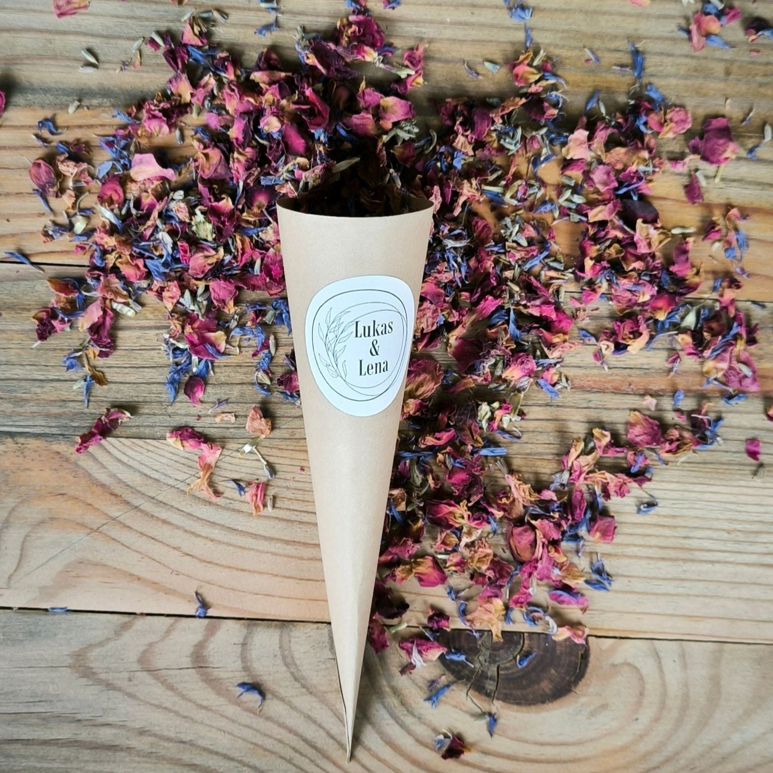 Bltenkonfetti Fairytale in Cones mit Layout 1