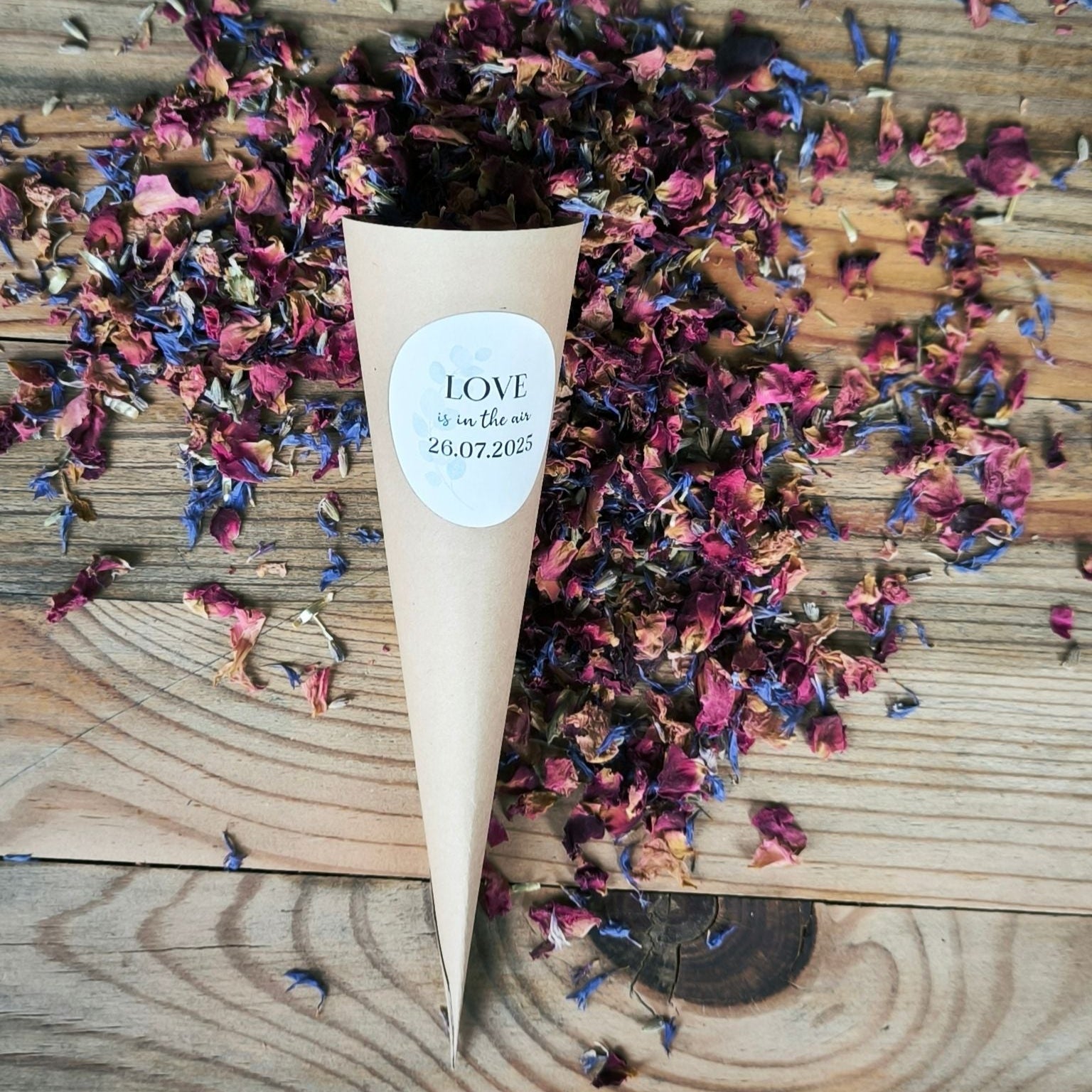 Blütenkonfetti Fairytale in Cones mit Layout 2