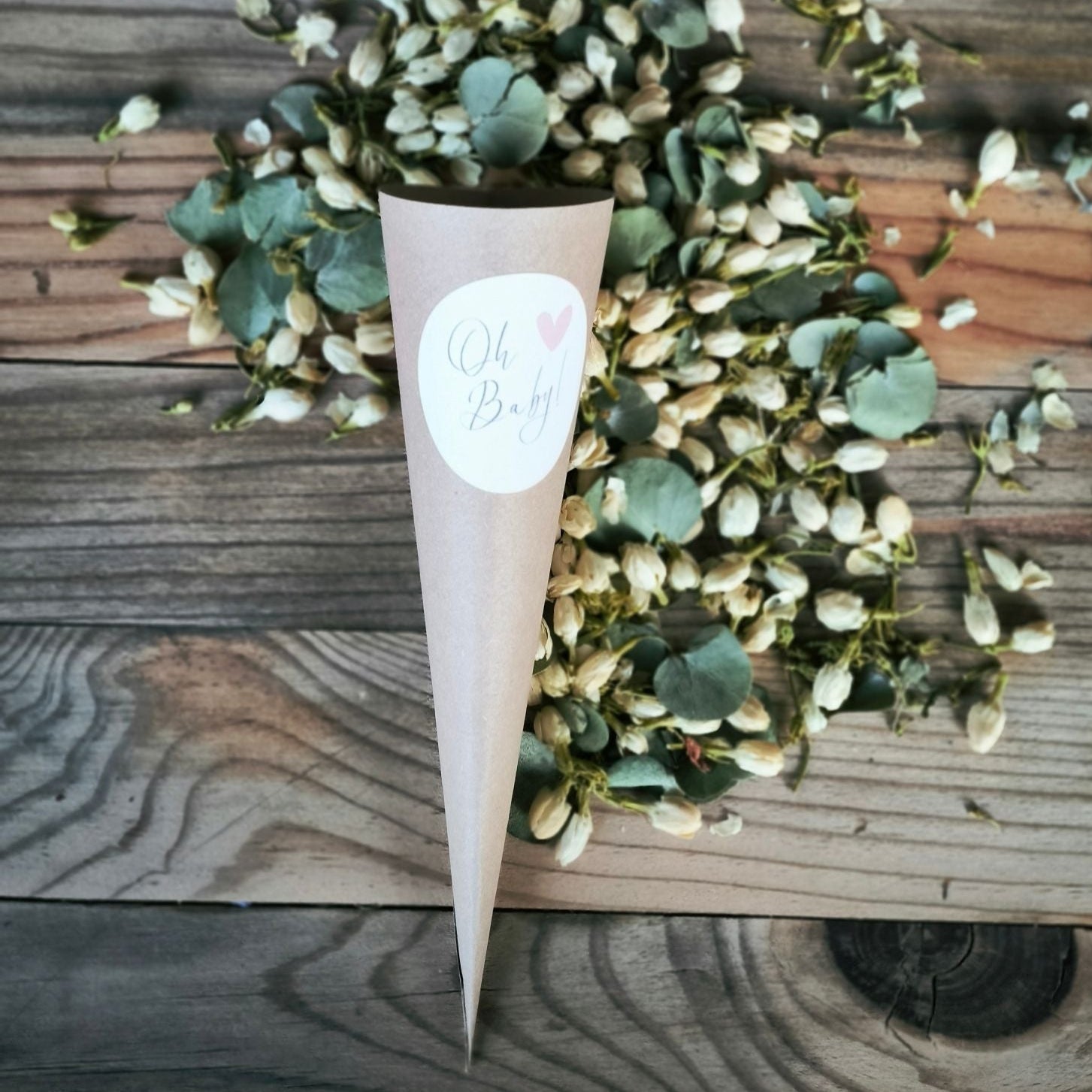 Blütenkonfetti Green Ivory in Cones mit Layout 7