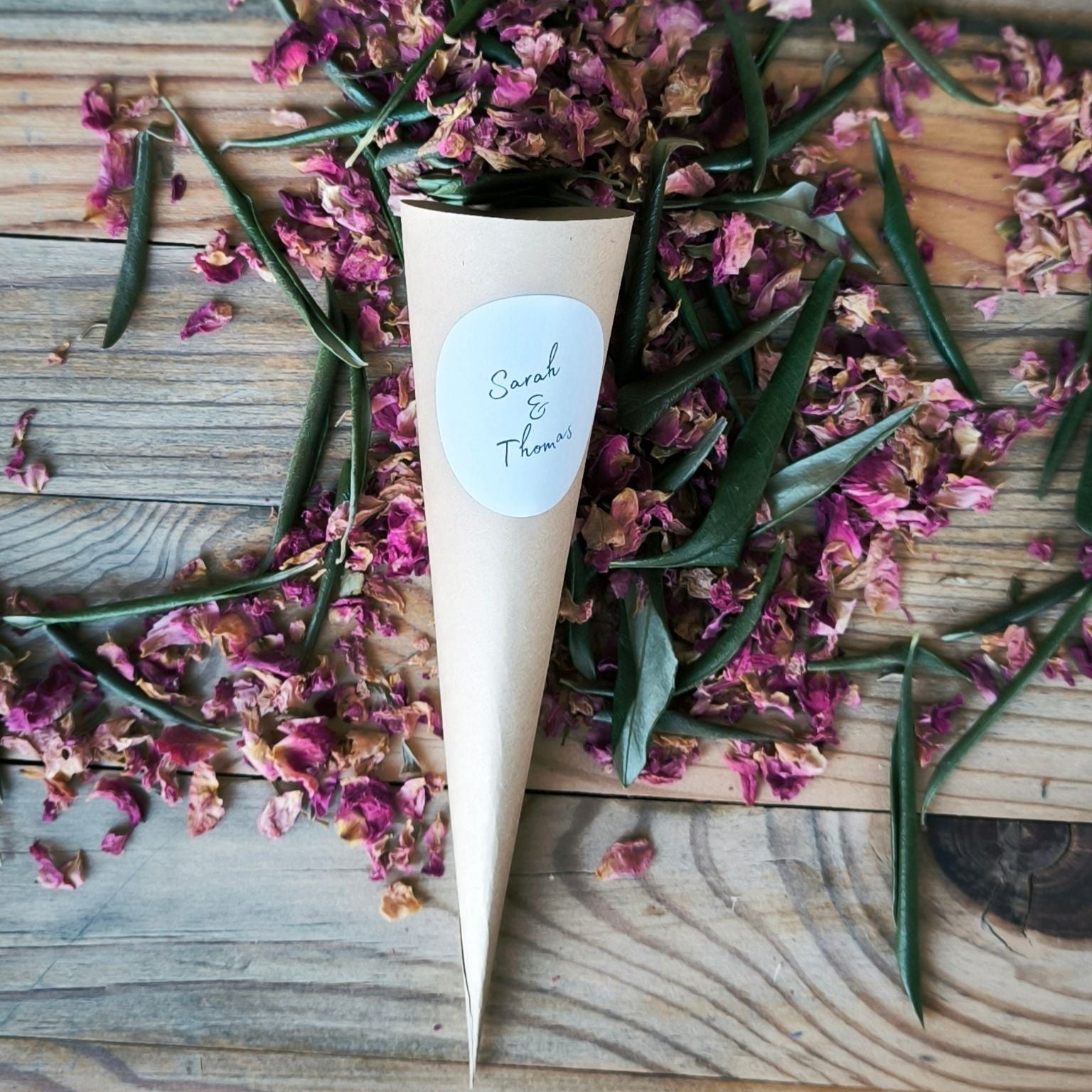 Blütenkonfetti Pink Olive in Cones Layout 5