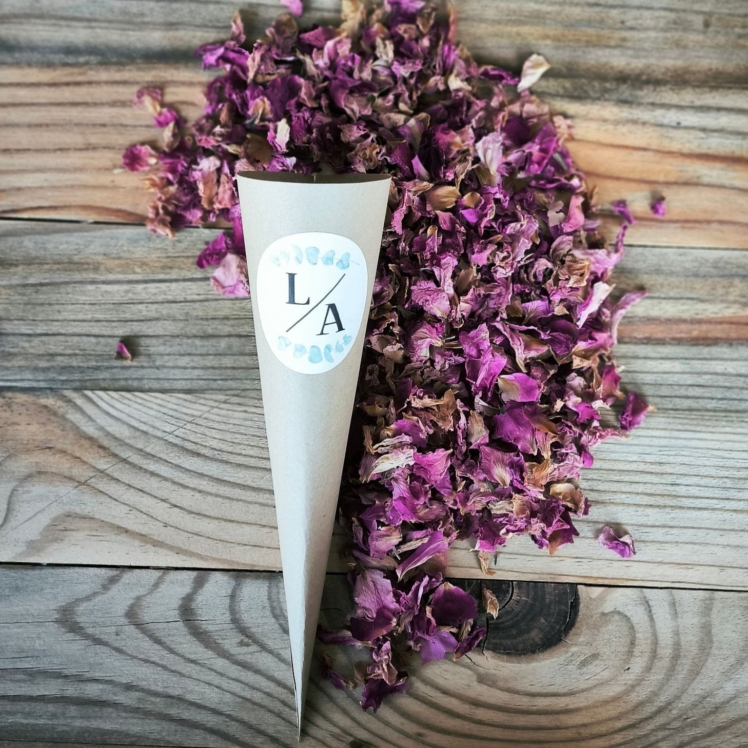 Blütenkonfetti Pink Romance in Cones mit Layout 3