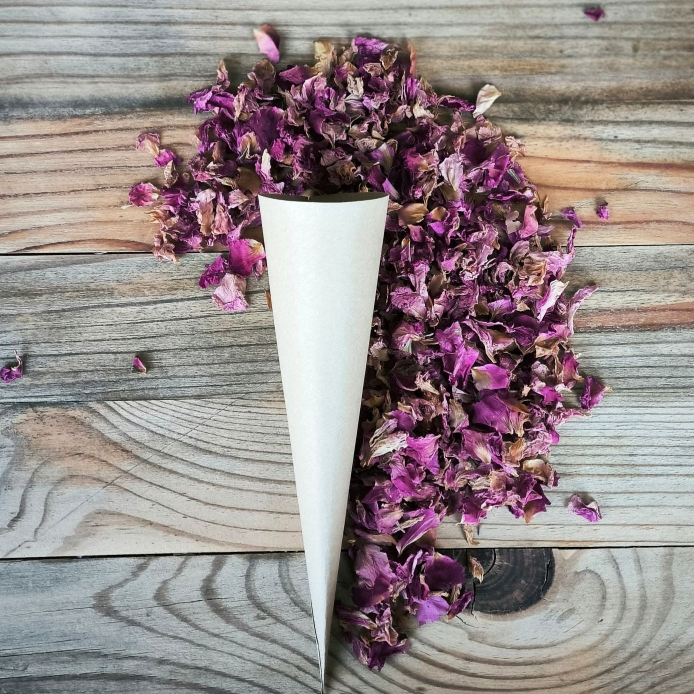 Blütenkonfetti Pink Romance in Cones kein Sticker