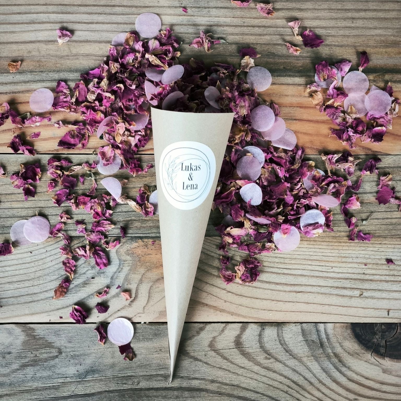 Blütenkonfetti Pink Romance mit Seidenpapier im Cone mit Layout 1