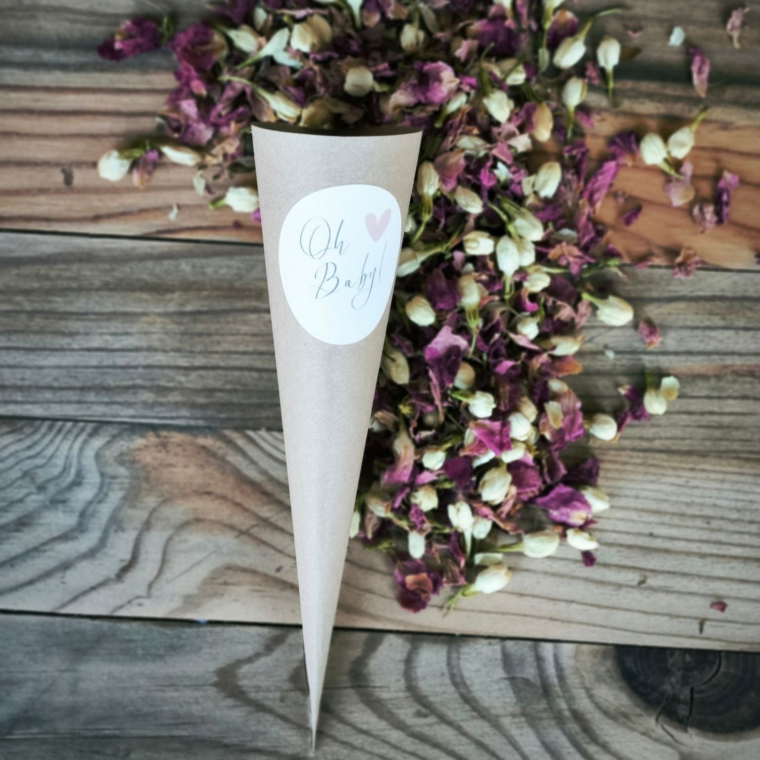 Blütenkonfetti Pink Ivory in Cones mit Layout 7