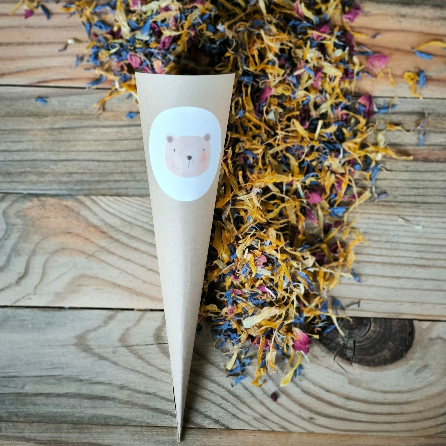 Blütenkonfetti Summer Days in Cones mit Layout 9