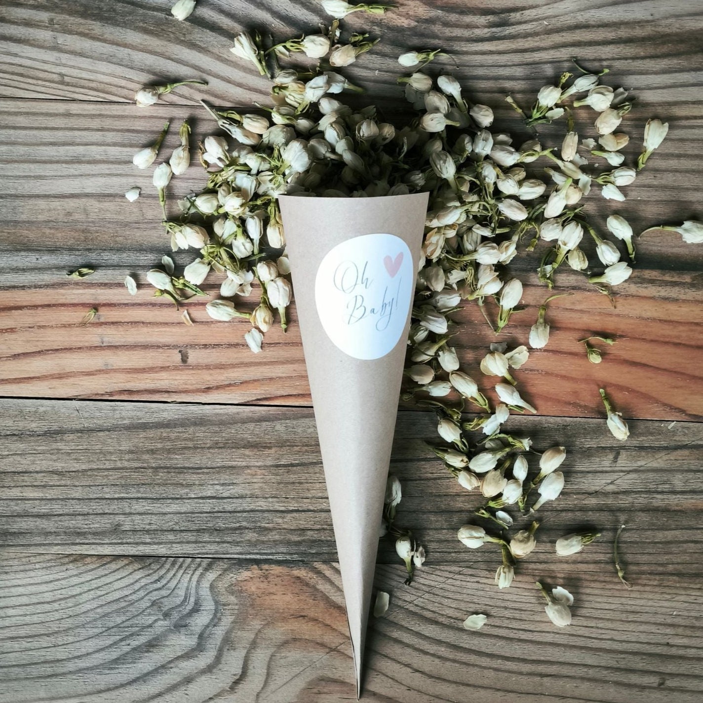 Blütenkonfetti Ivory Jasmin mit Cones