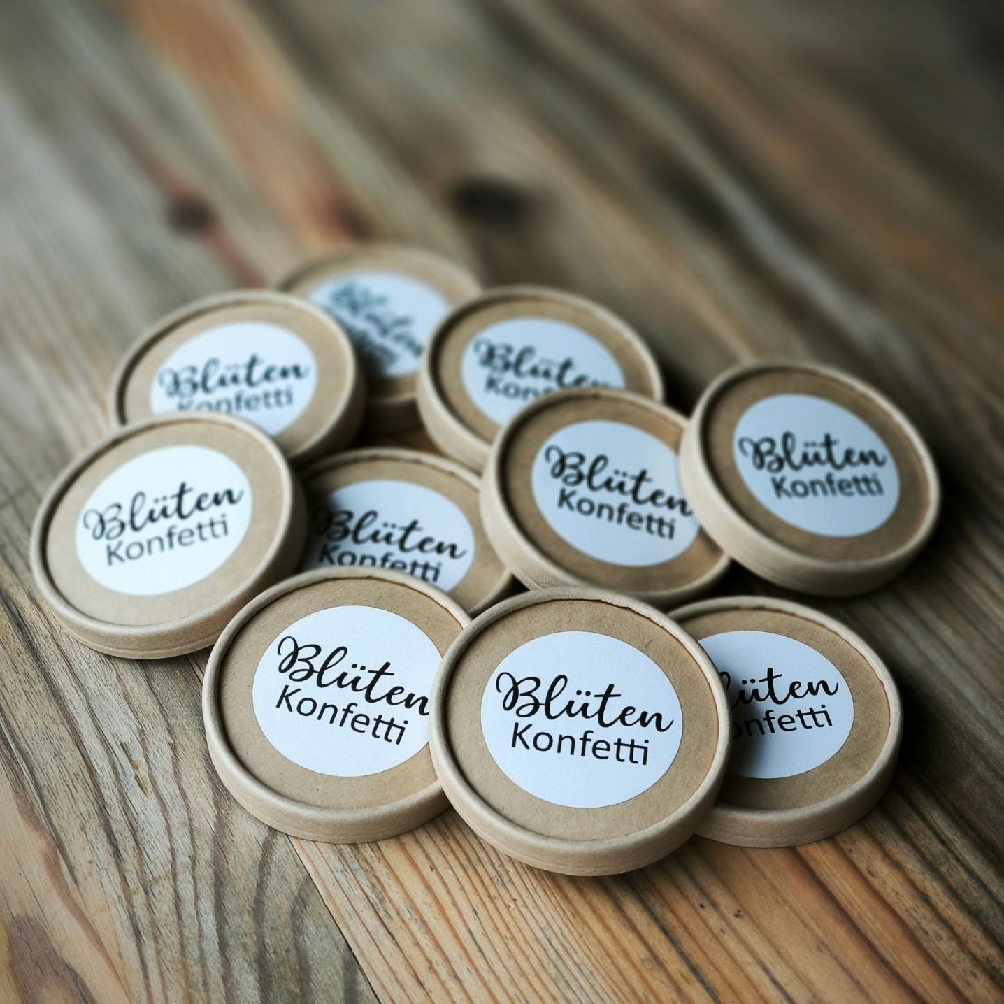 Deckel braun mit Sticker