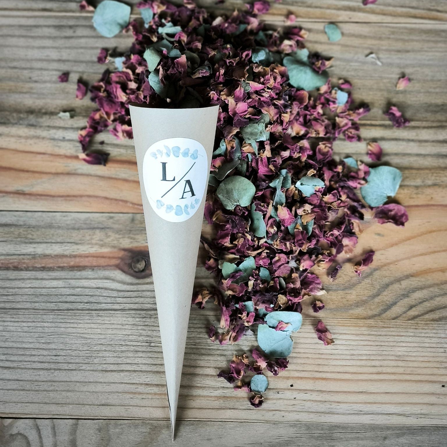 Magic Bloom Blütenkonfetti in Cones Layout 3