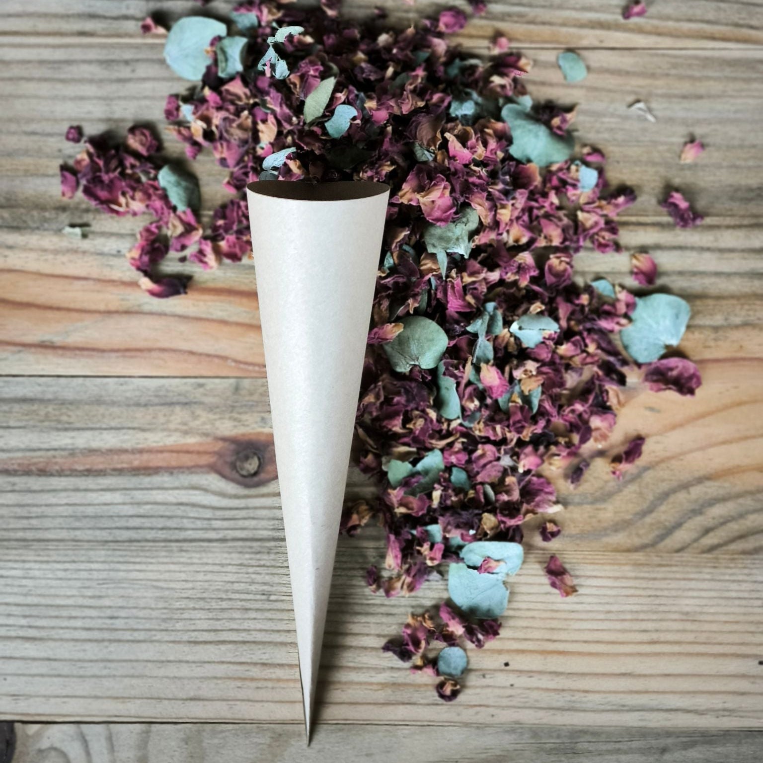 Magic Bloom Blütenkonfetti in Cones kein Sticker