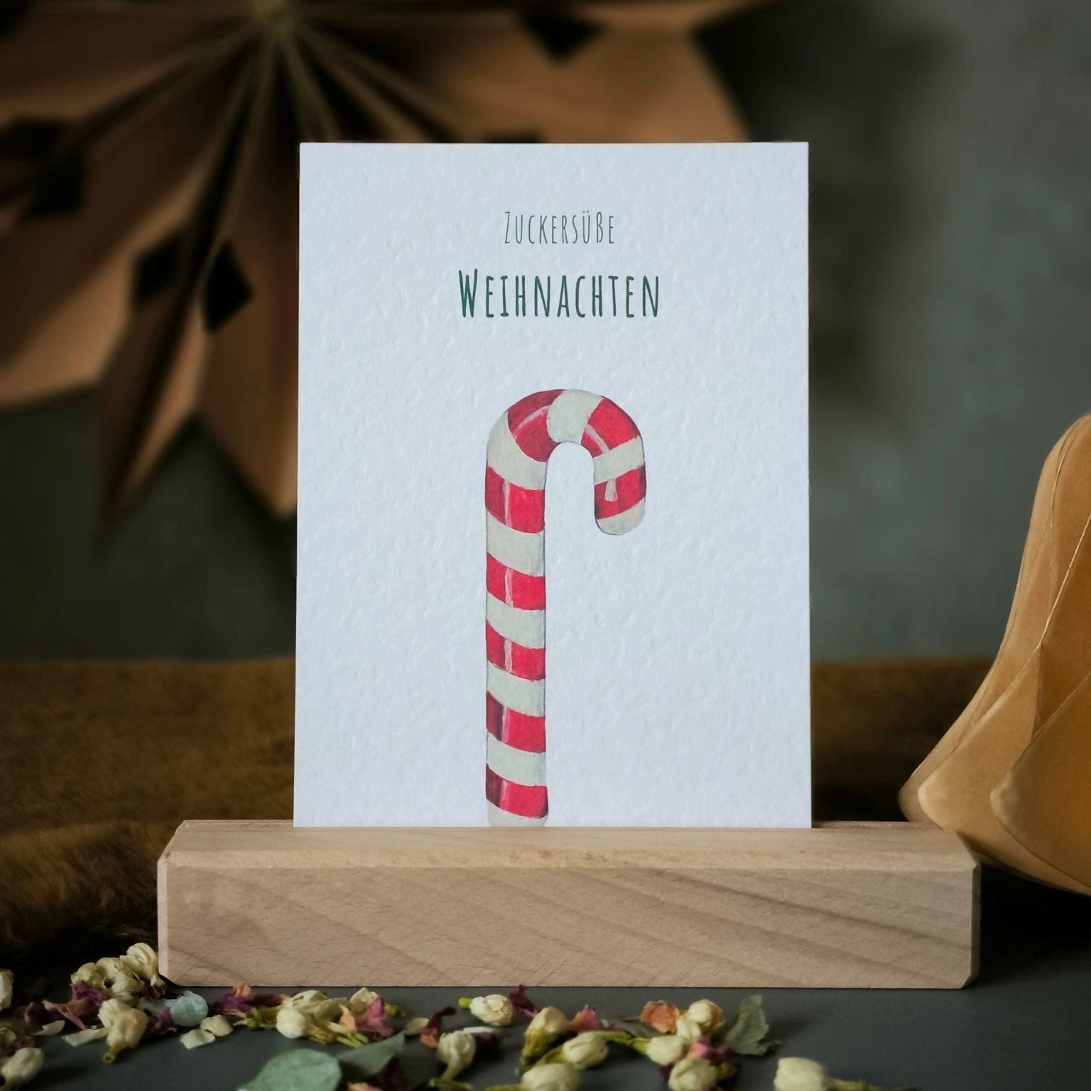 Postkarte Feenfeder zuckersüße Weihnachten mit Zuckerstange Nahaufnahme