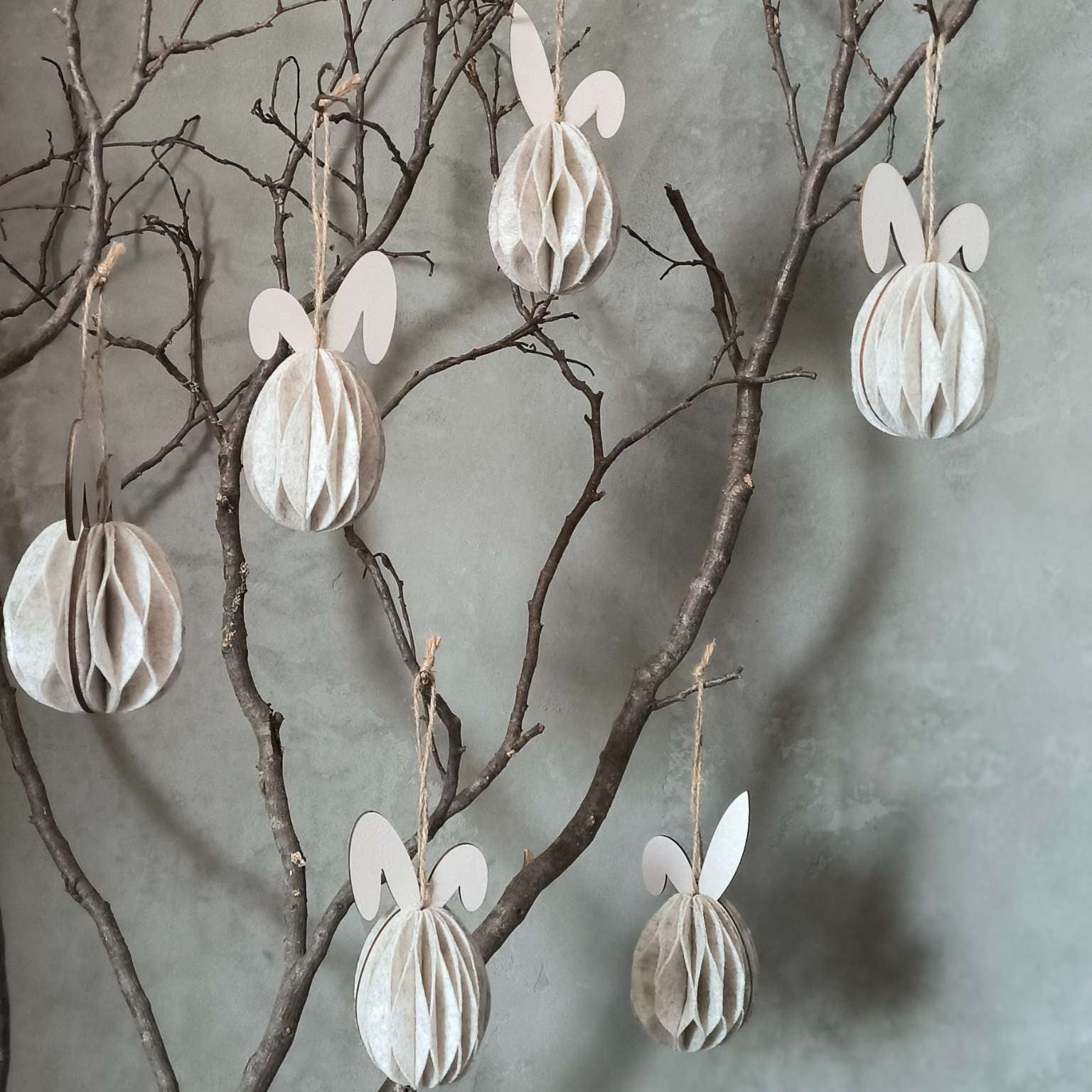 Soft Bunny Hasenohren Anhänger aus Filz und Holz Nahaufnahme