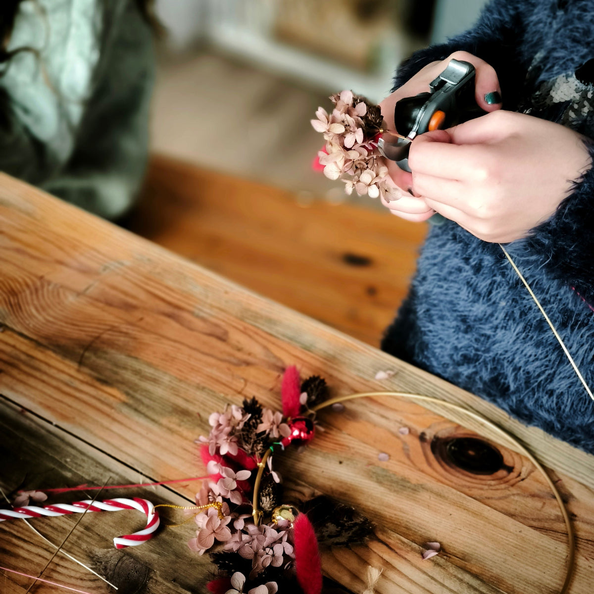 Weihnachts-Edition Trockenblumenring binden