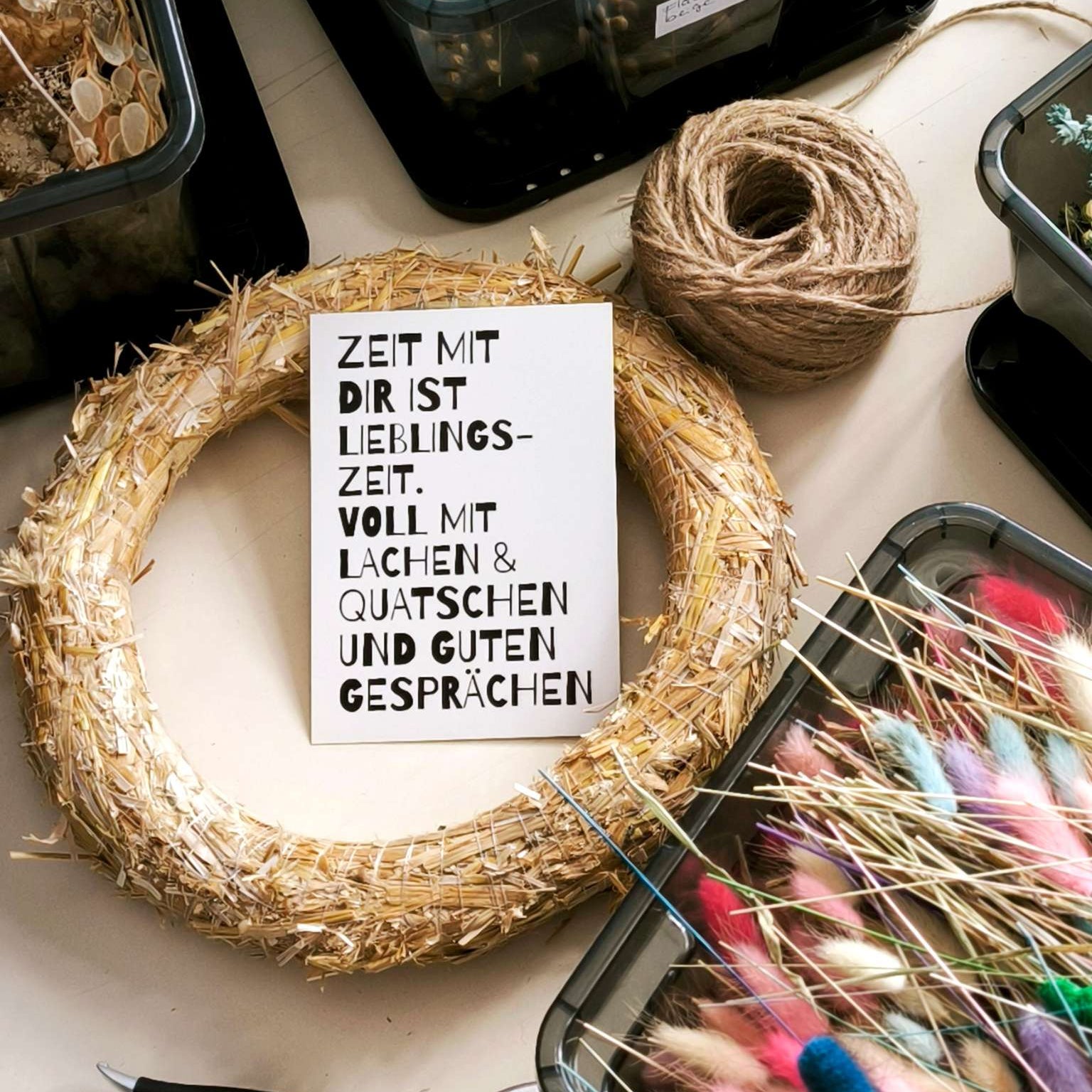 Zeitgeschenke Kranz Gutschein-Postkarte Vorderseite