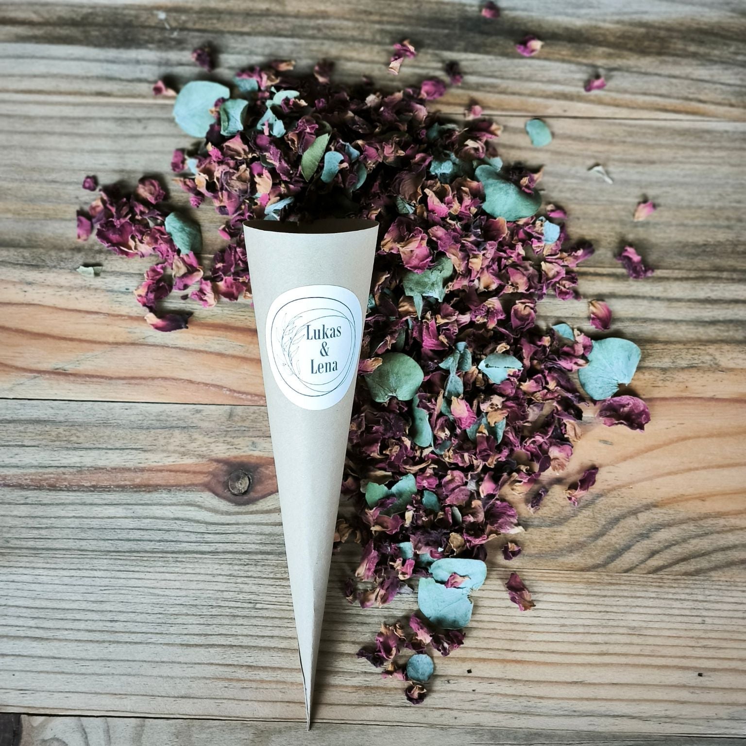Magic Bloom Blütenkonfetti in Cones Layout 1