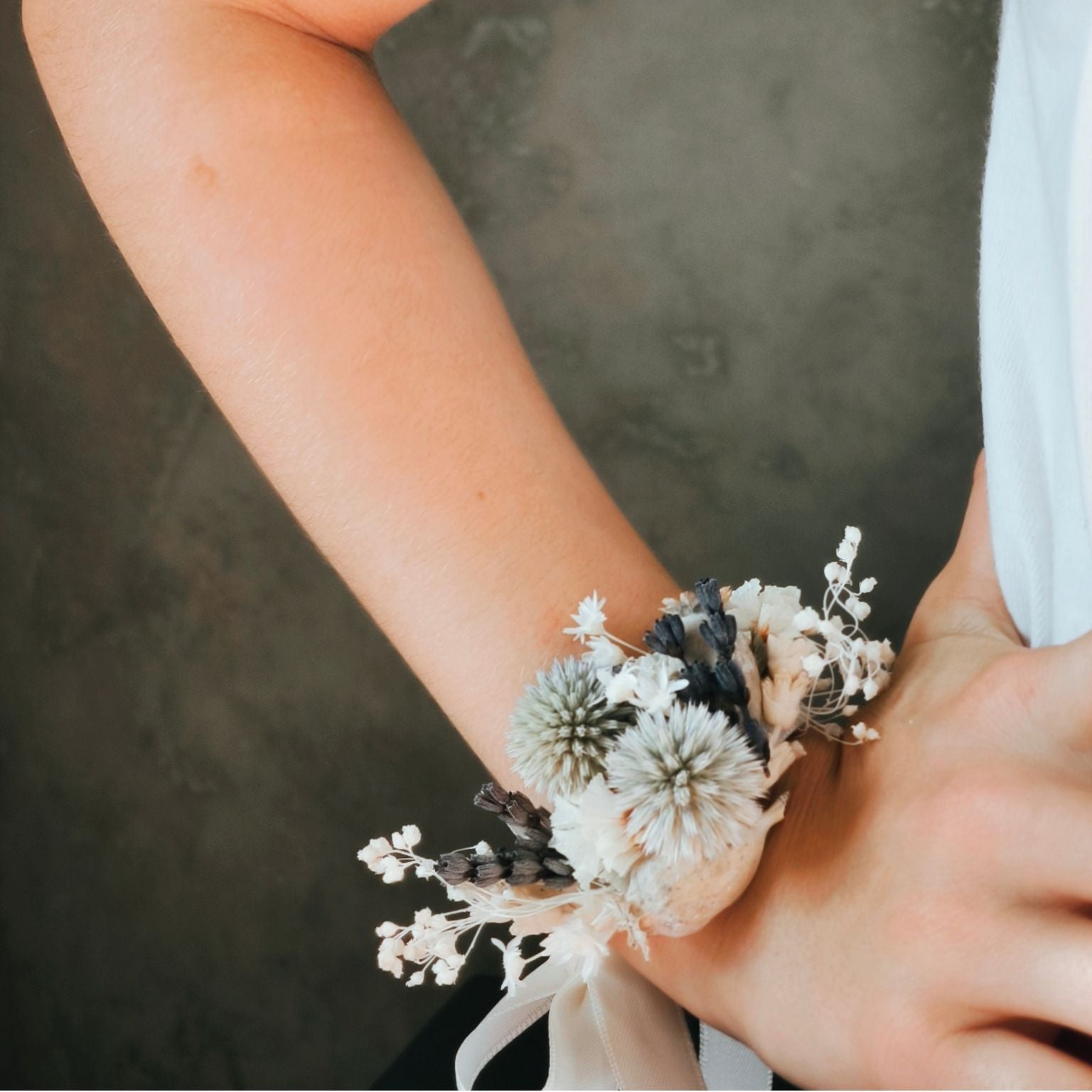 Trockenblumenarmband ivory charm