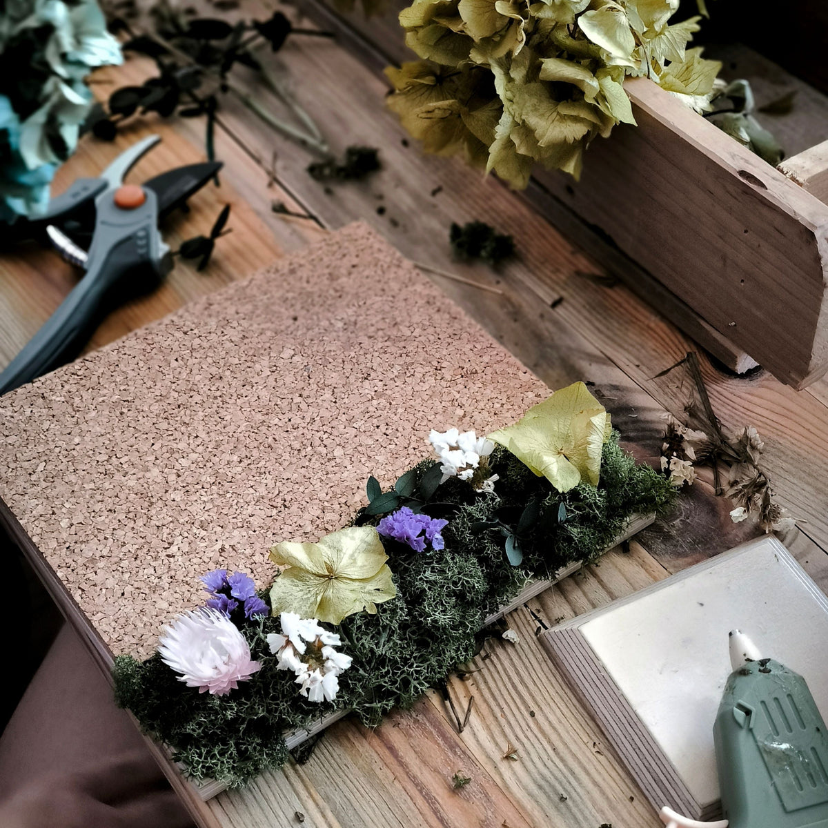 Zeitgeschenk Pinnwand Workshop Arbeitstisch